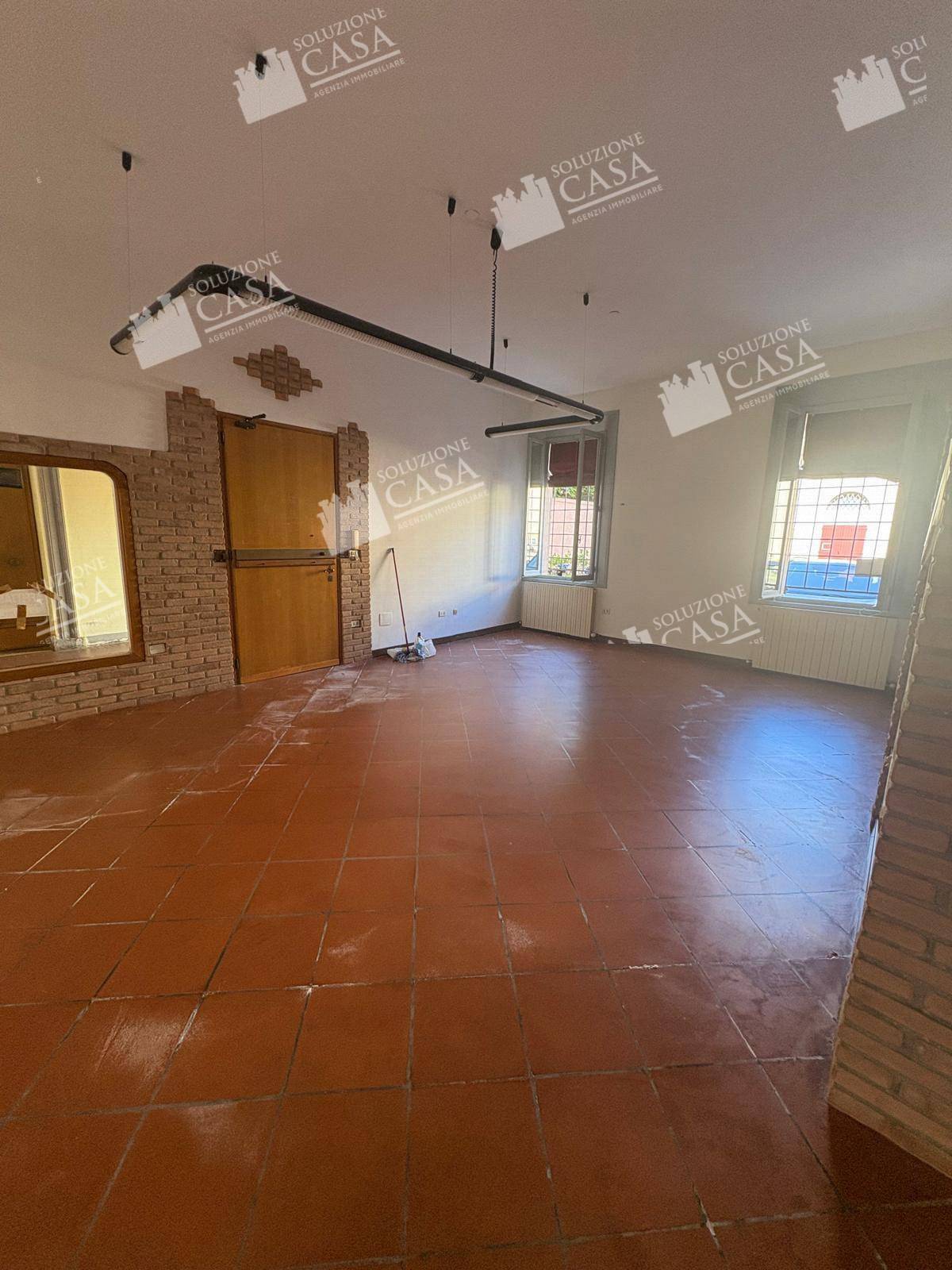 Ufficio in affitto a Cento