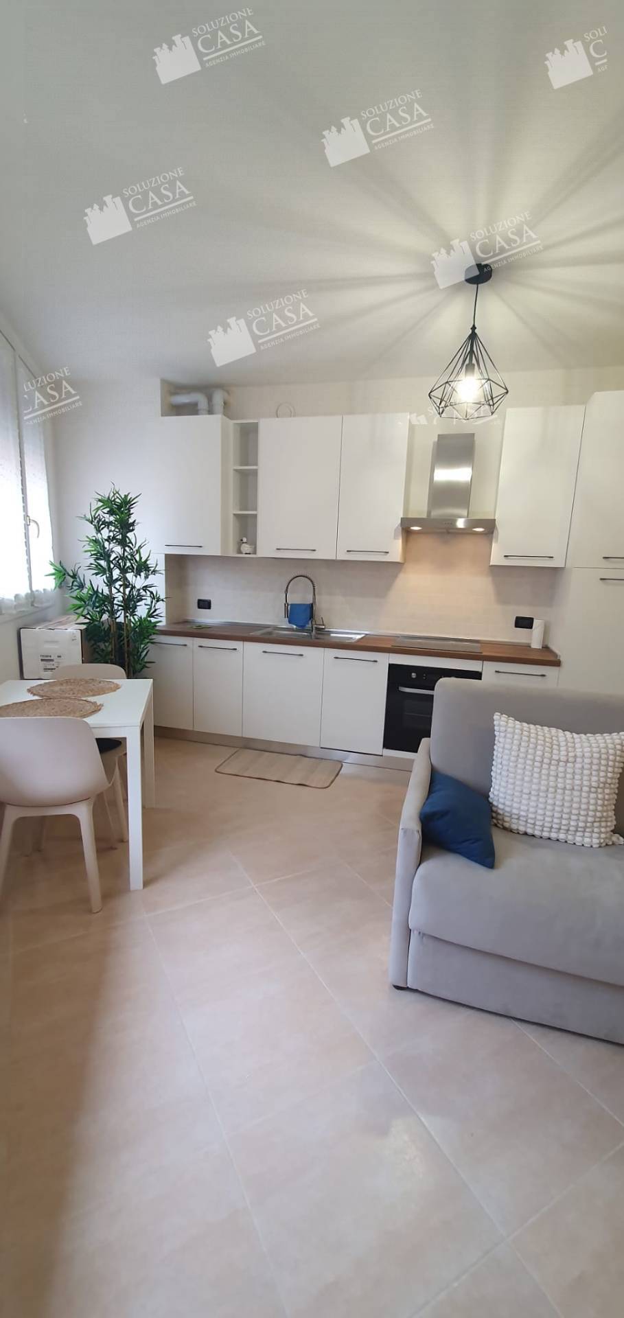 MONOLOCALE in affitto a Cento, CENTO