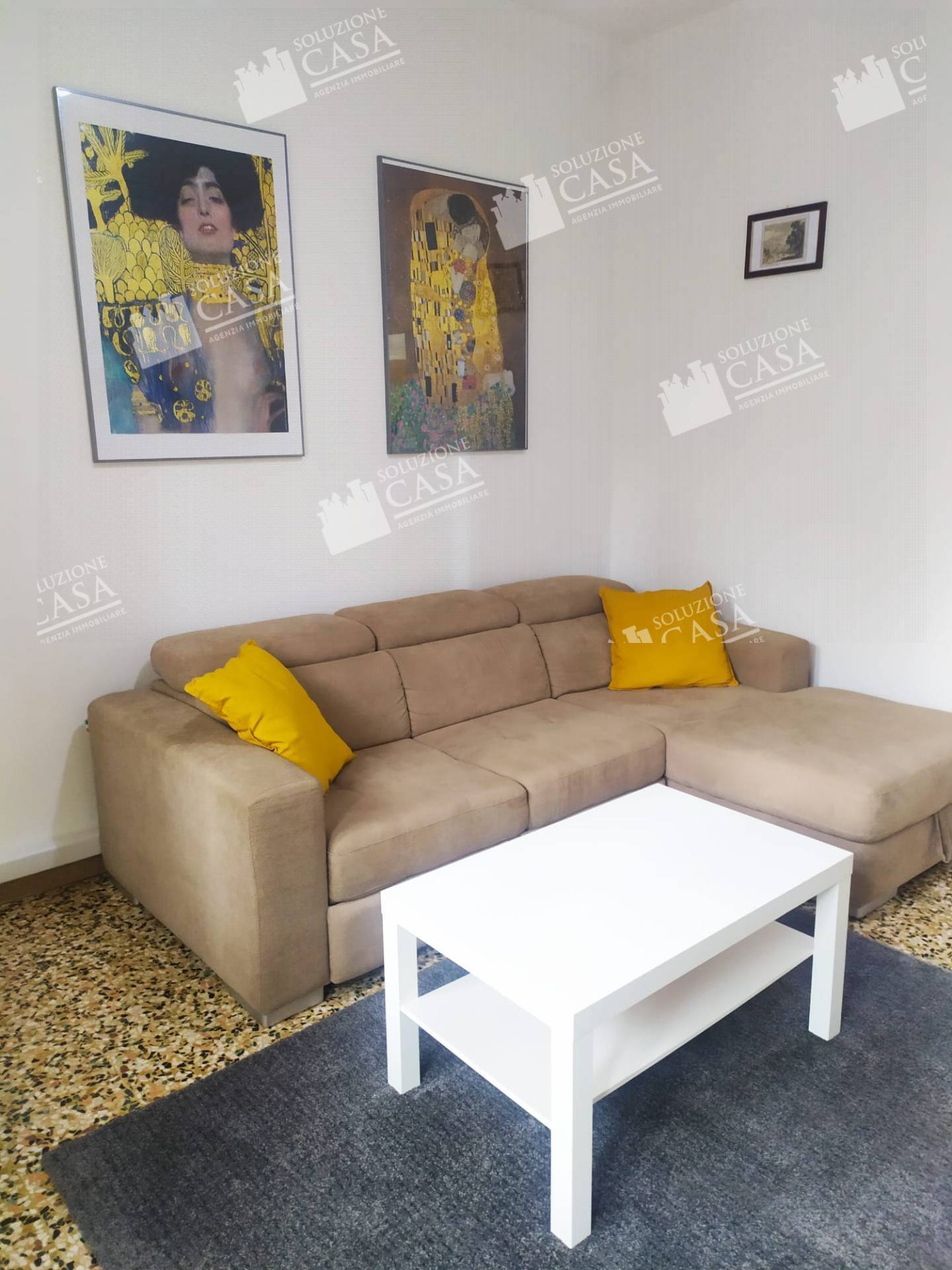 QUADRILOCALE in affitto a Cento