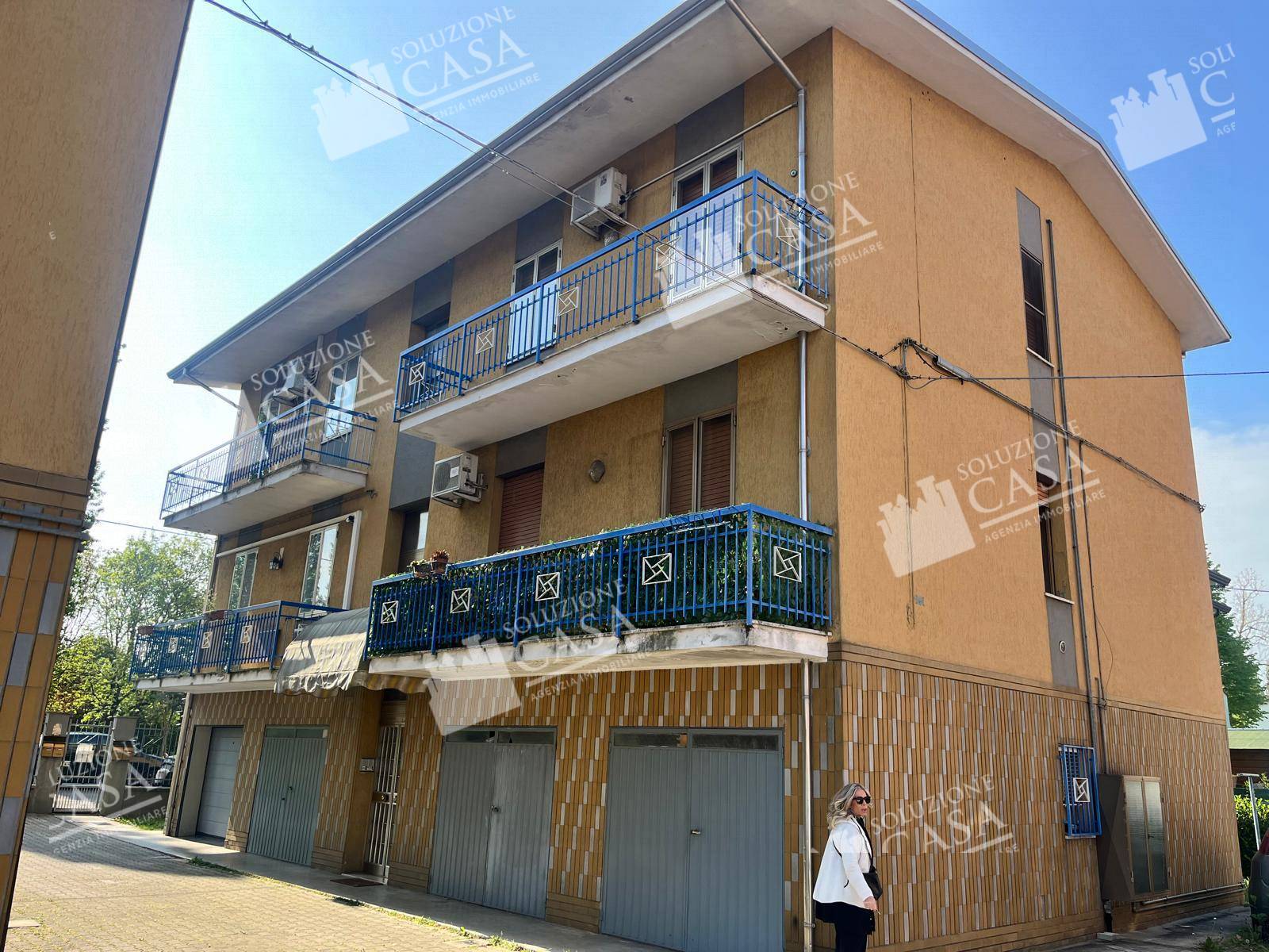 QUADRILOCALE in vendita a Cento