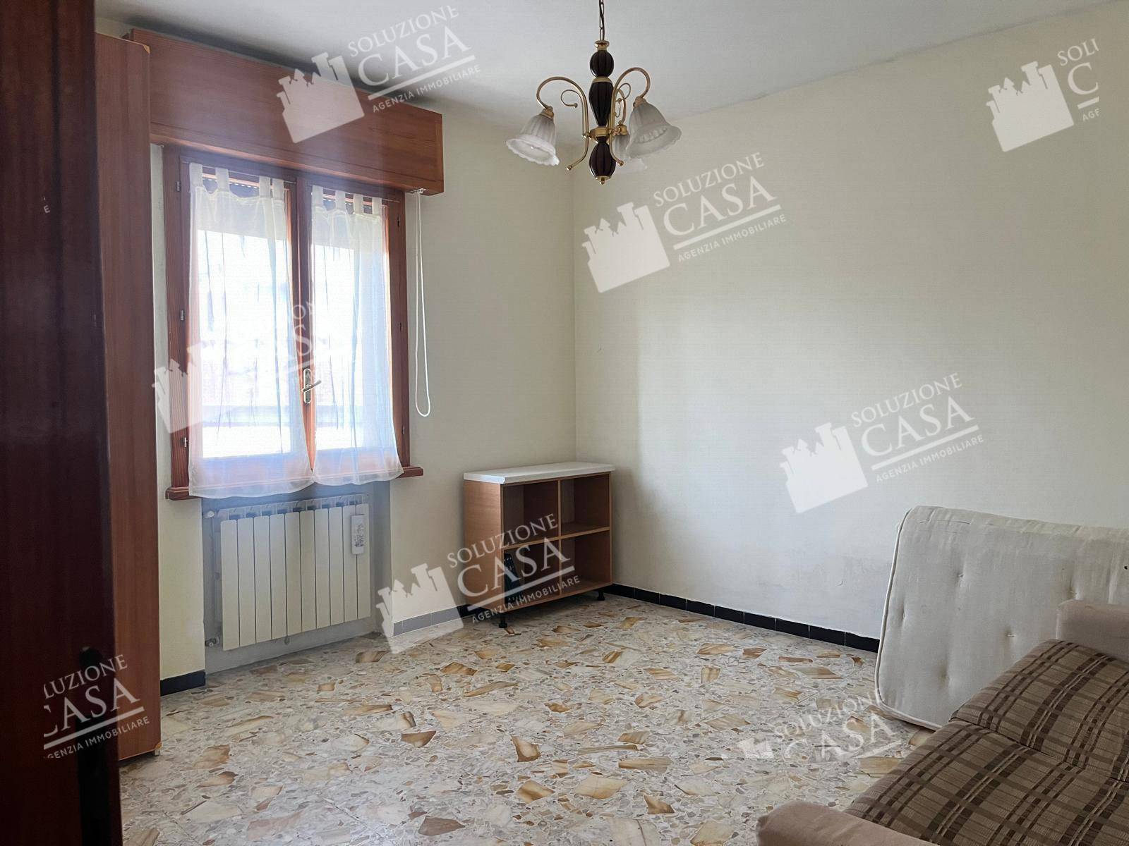 QUADRILOCALE in vendita a Cento