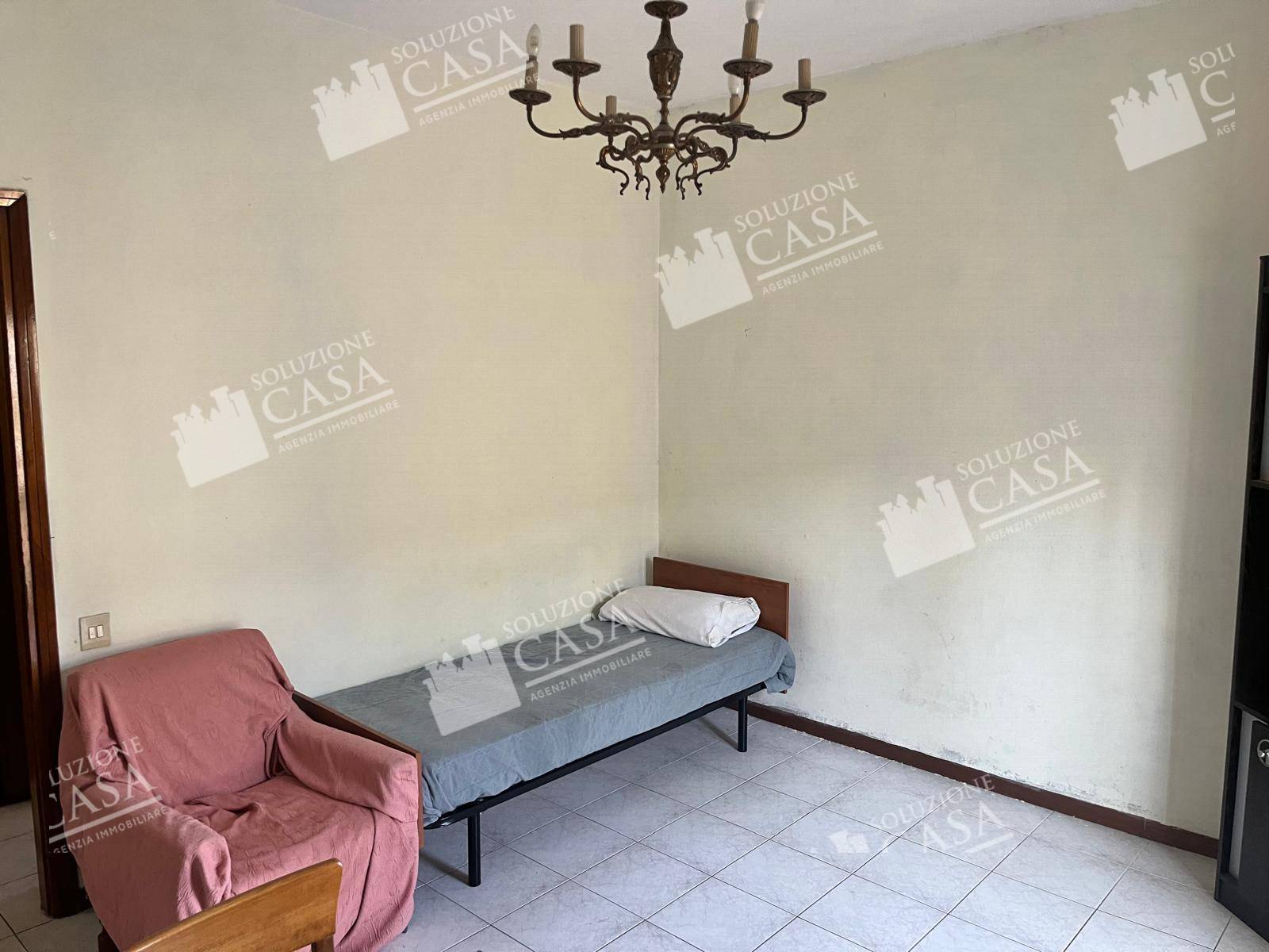 QUADRILOCALE in vendita a Cento