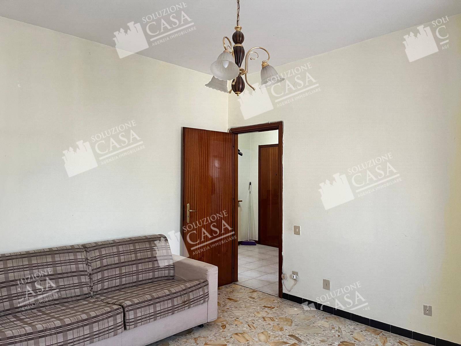 QUADRILOCALE in vendita a Cento