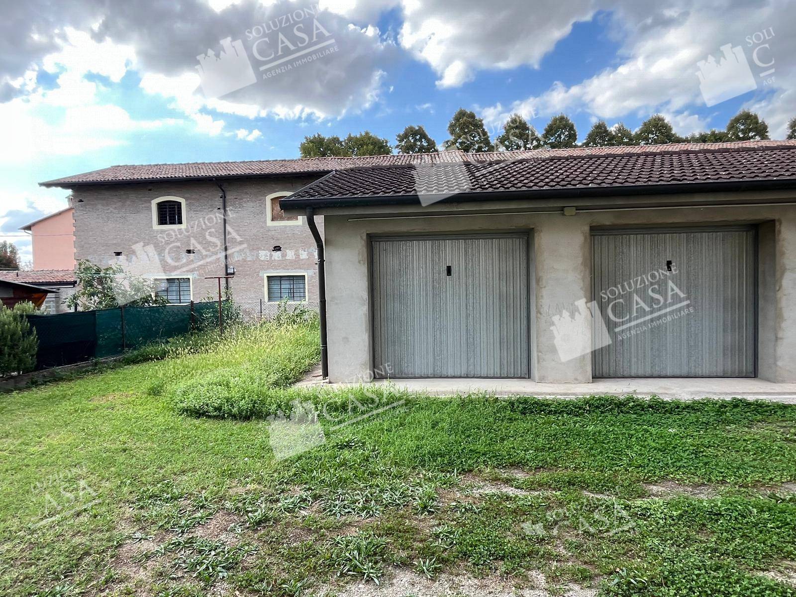 BOX / POSTO AUTO in vendita a Pieve di Cento