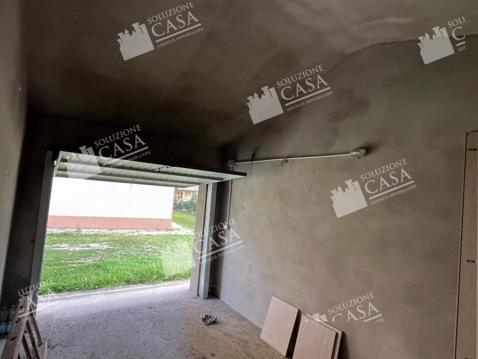 BOX / POSTO AUTO in vendita a Pieve di Cento