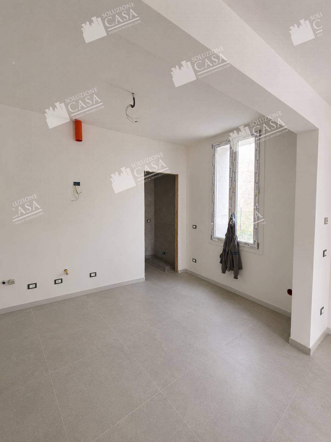 TRIFAMILIARE in vendita a Cento