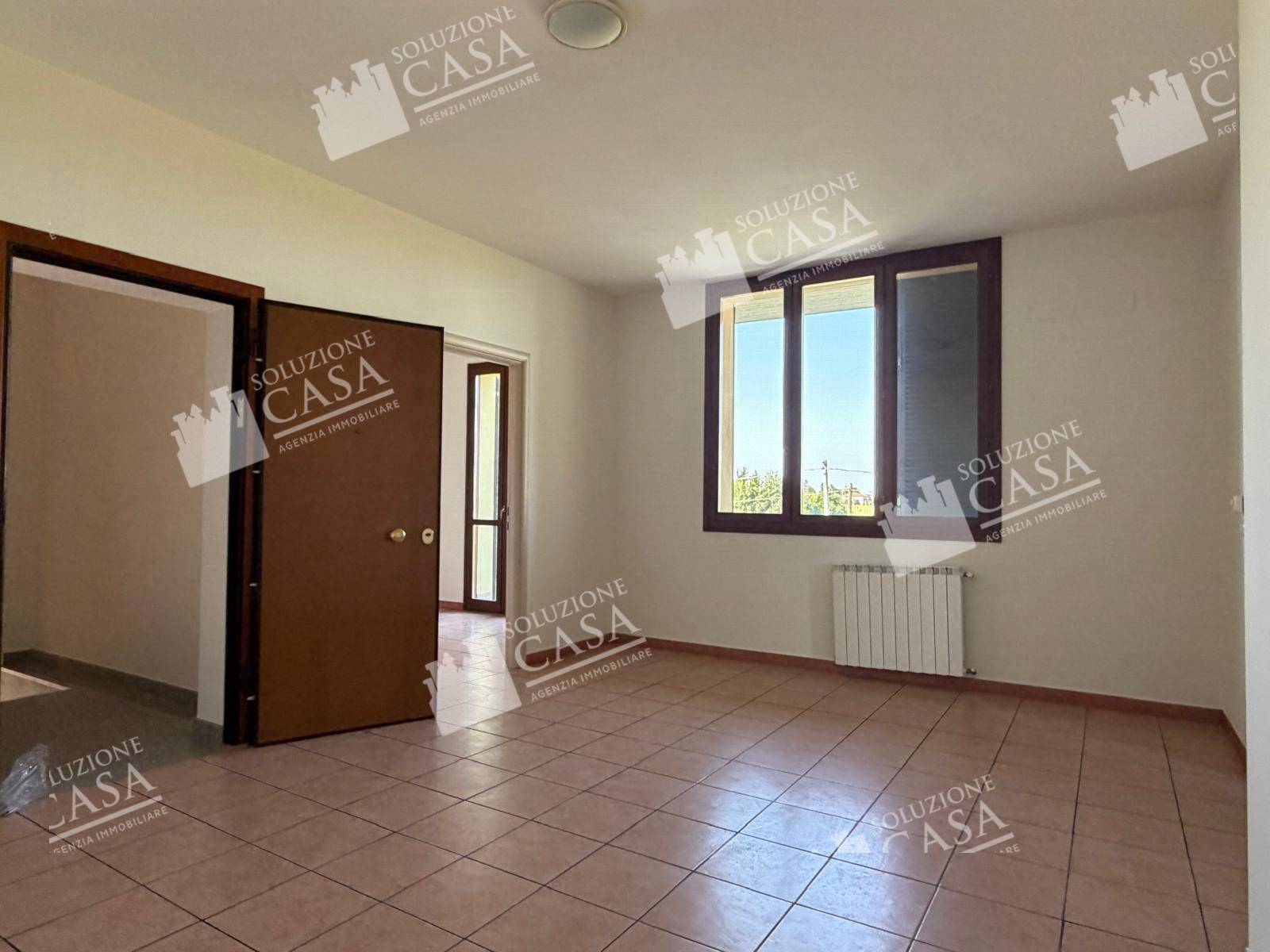 QUADRILOCALE in vendita a Cento, RENAZZO