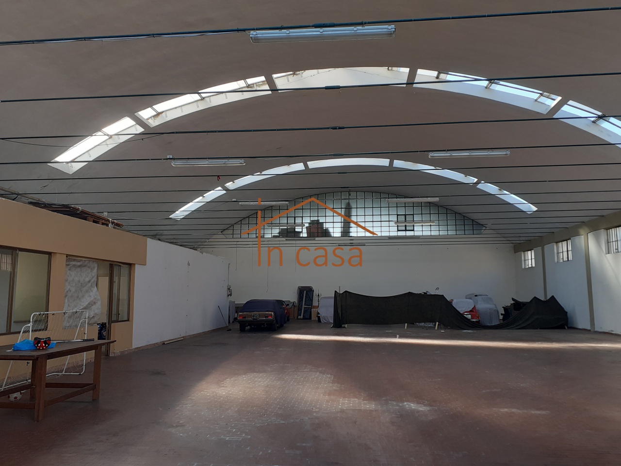 Locale commerciale in vendita a Agliana