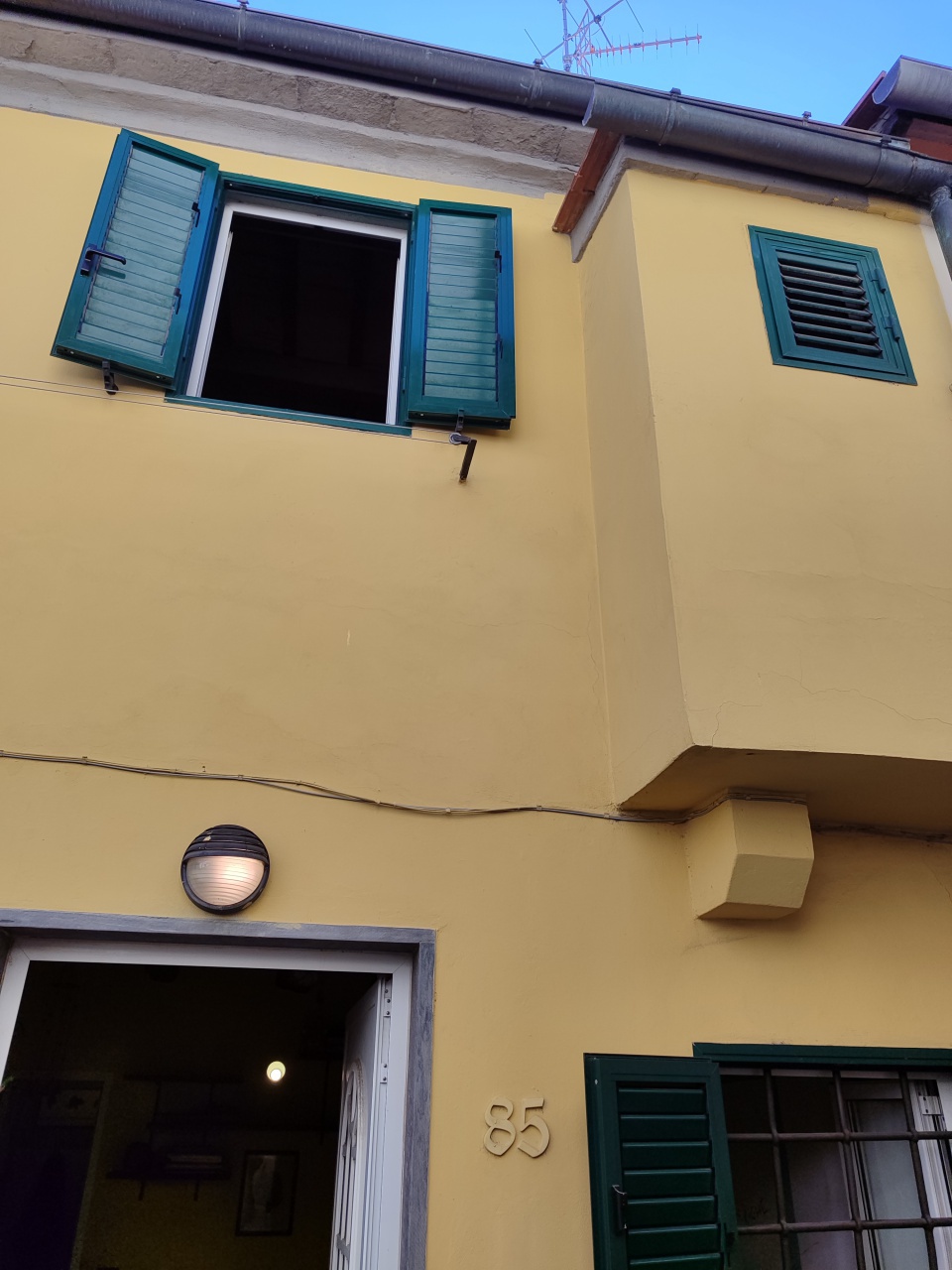 Casa indipendente ristrutturata in via arcivescovo limberti, Prato