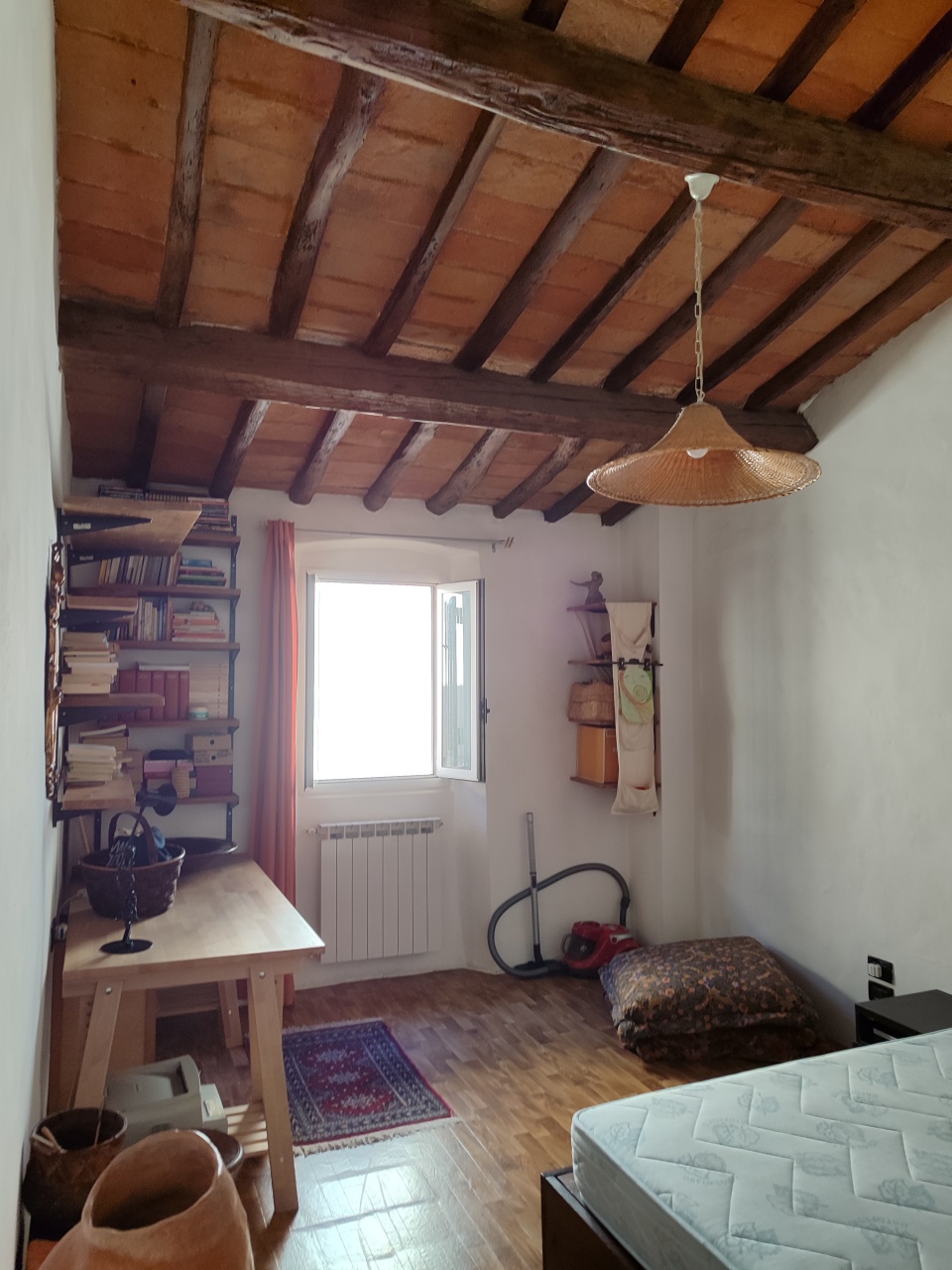 Casa indipendente ristrutturata in via arcivescovo limberti, Prato