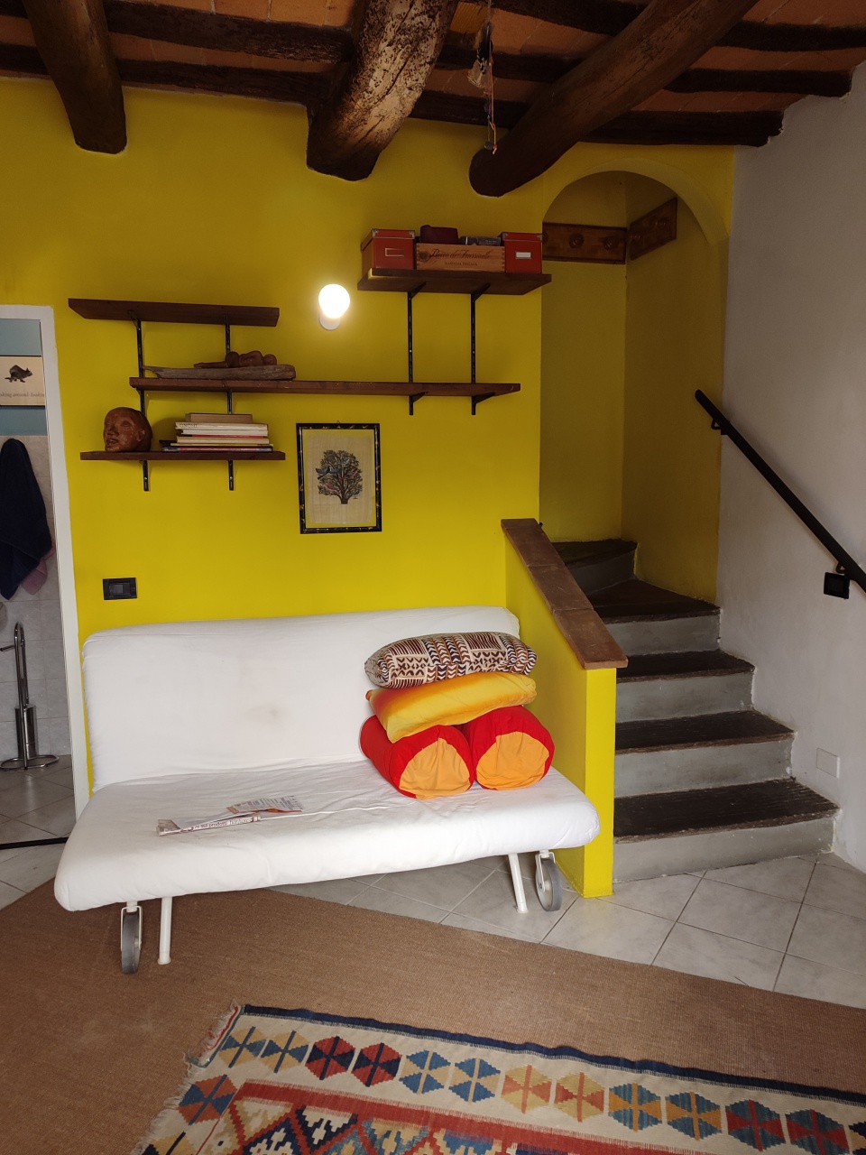 Casa indipendente ristrutturata in via arcivescovo limberti, Prato