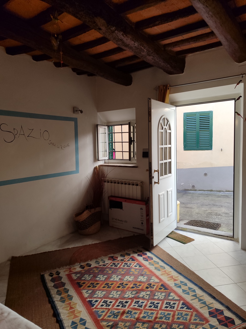 Casa indipendente ristrutturata in via arcivescovo limberti, Prato