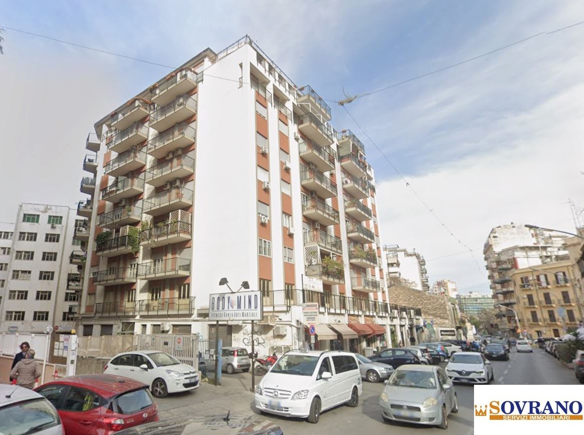 Quadrilocale in vendita a Palermo