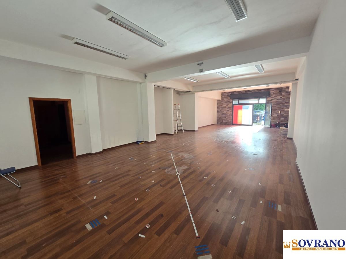 Locale commerciale in vendita a Palermo