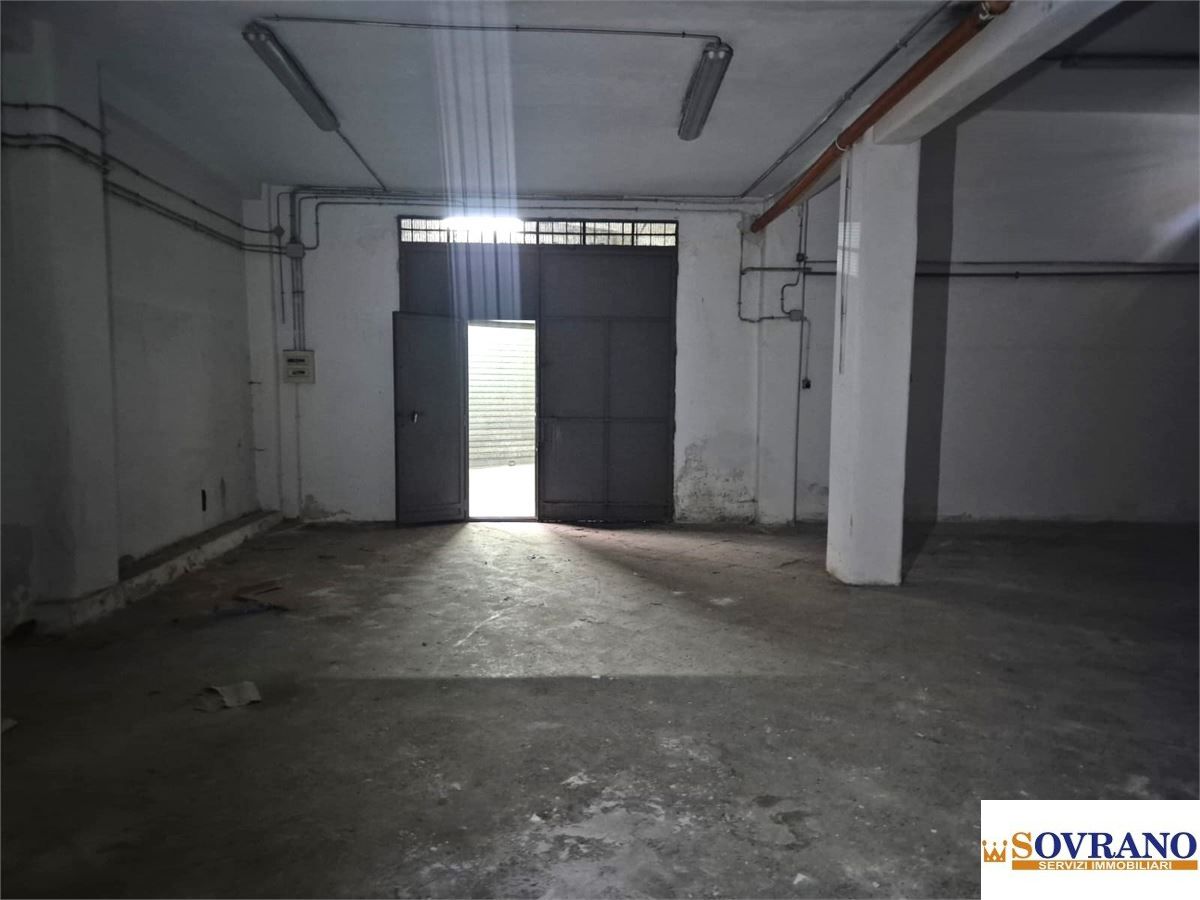 Magazzino in vendita a Palermo