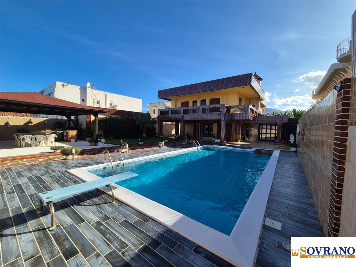 Villa vista mare a Carini