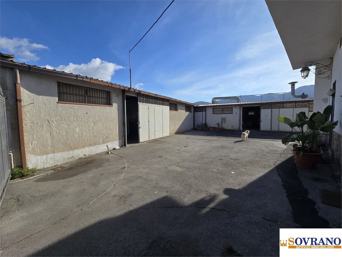 Magazzino in vendita a Palermo