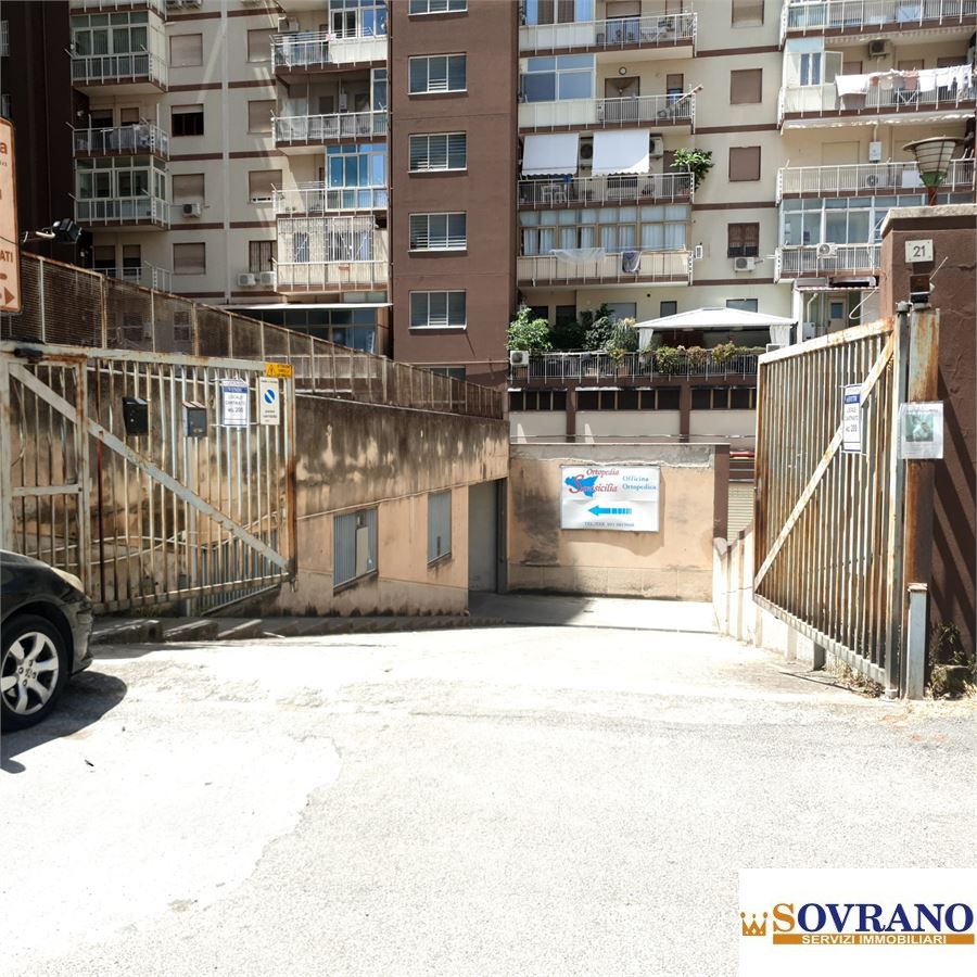 Locale commerciale in affitto a Palermo
