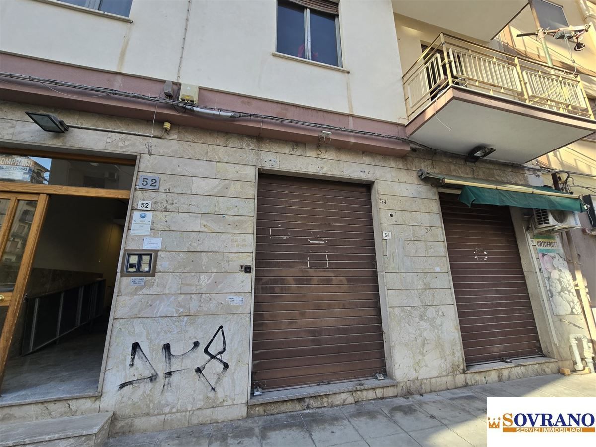 Locale commerciale in affitto a Palermo