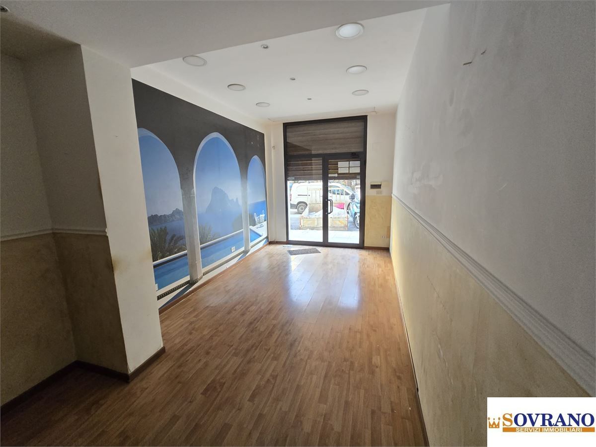 Locale commerciale in affitto a Palermo