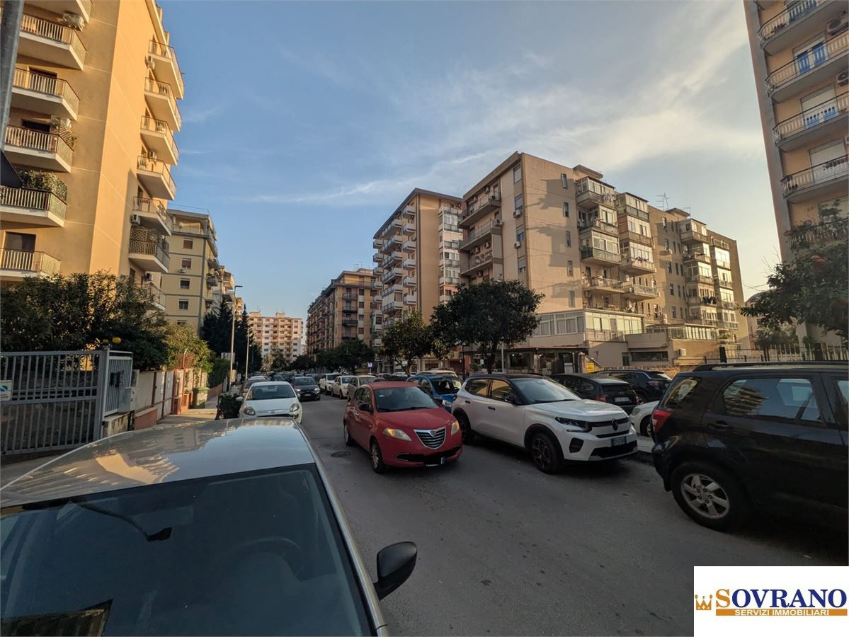 Box/Garage 15mq in vendita a Palermo