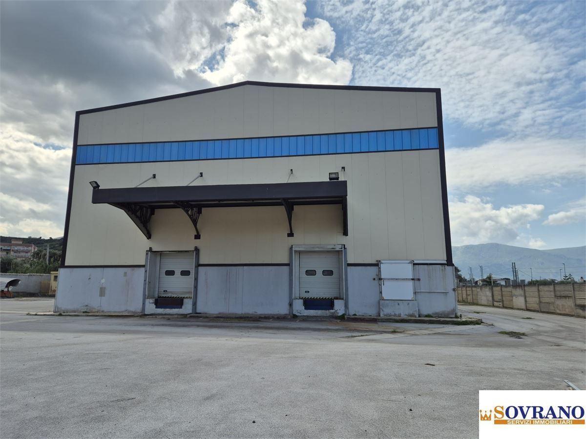 Capannone in vendita a Capaci
