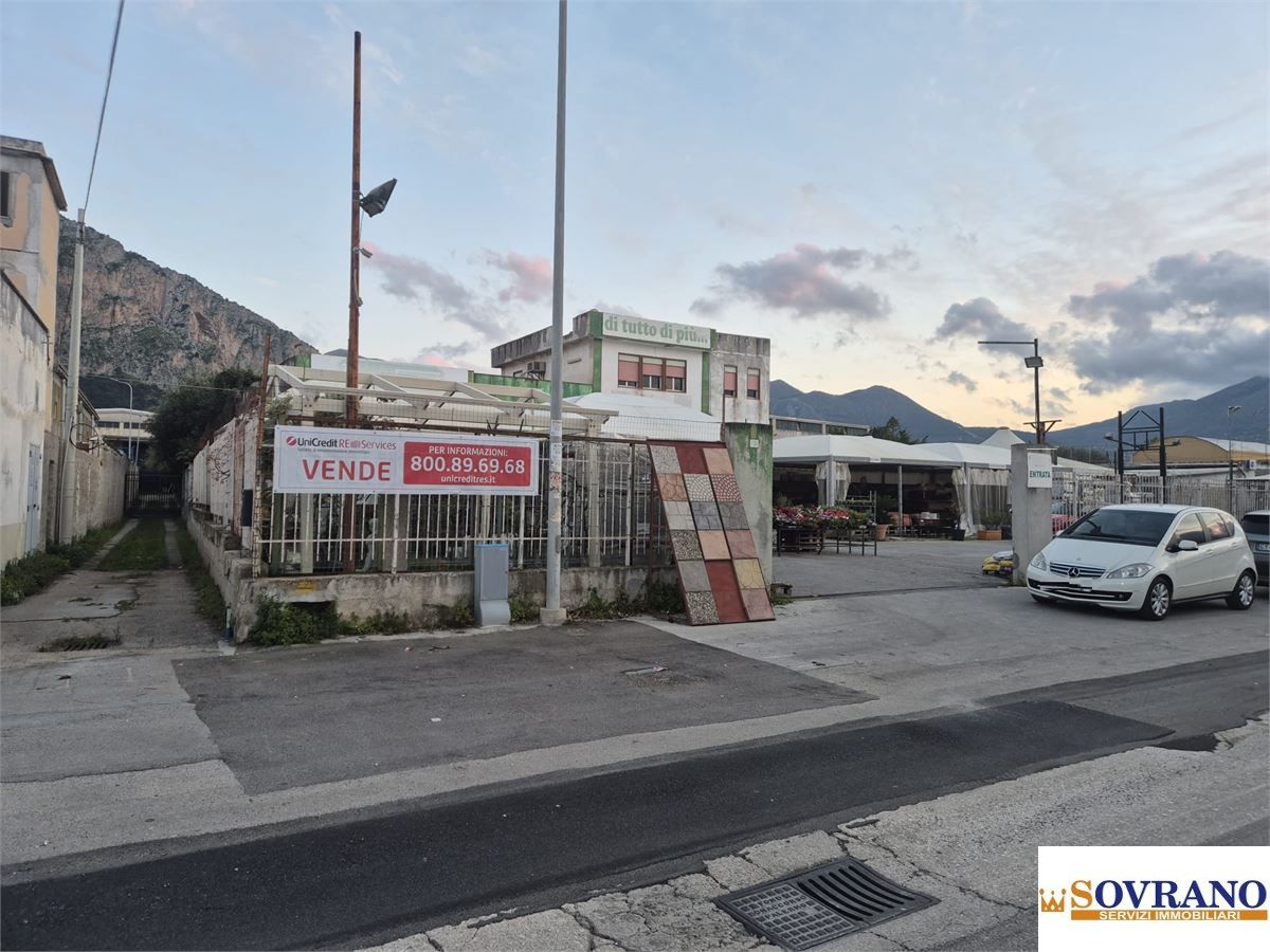 Capannone in vendita a Carini