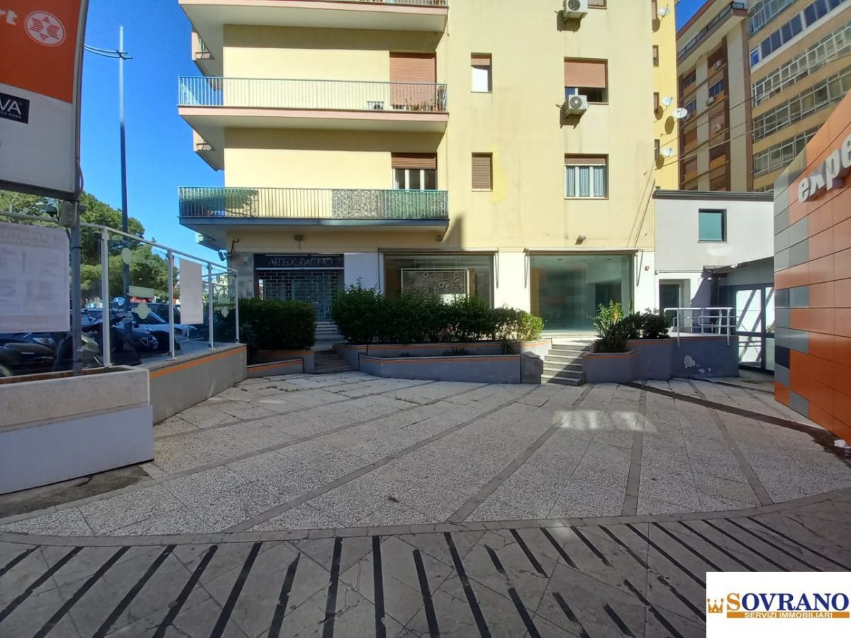 Locale commerciale in vendita a Palermo