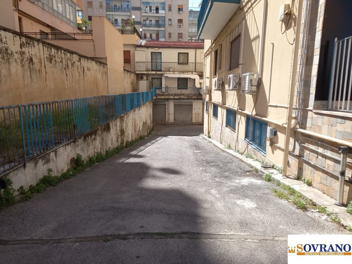 Locale commerciale in vendita a Palermo