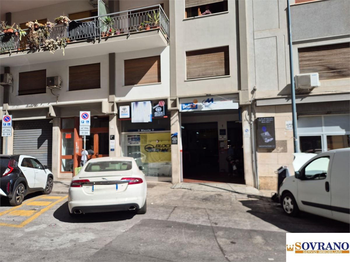 Locale commerciale in vendita a Palermo