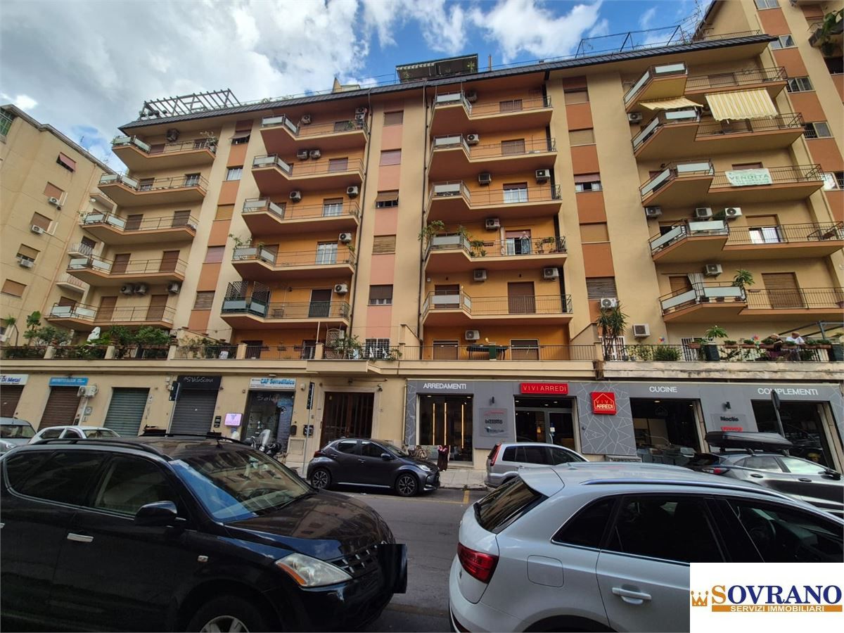 Quadrilocale in vendita a Palermo