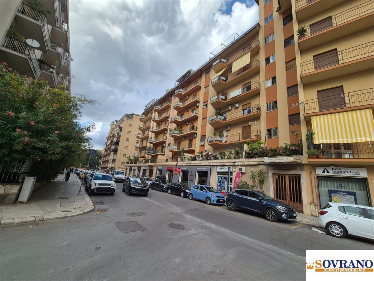 Quadrilocale in vendita a Palermo