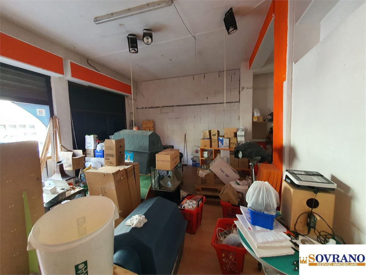 Locale commerciale in affitto a Palermo