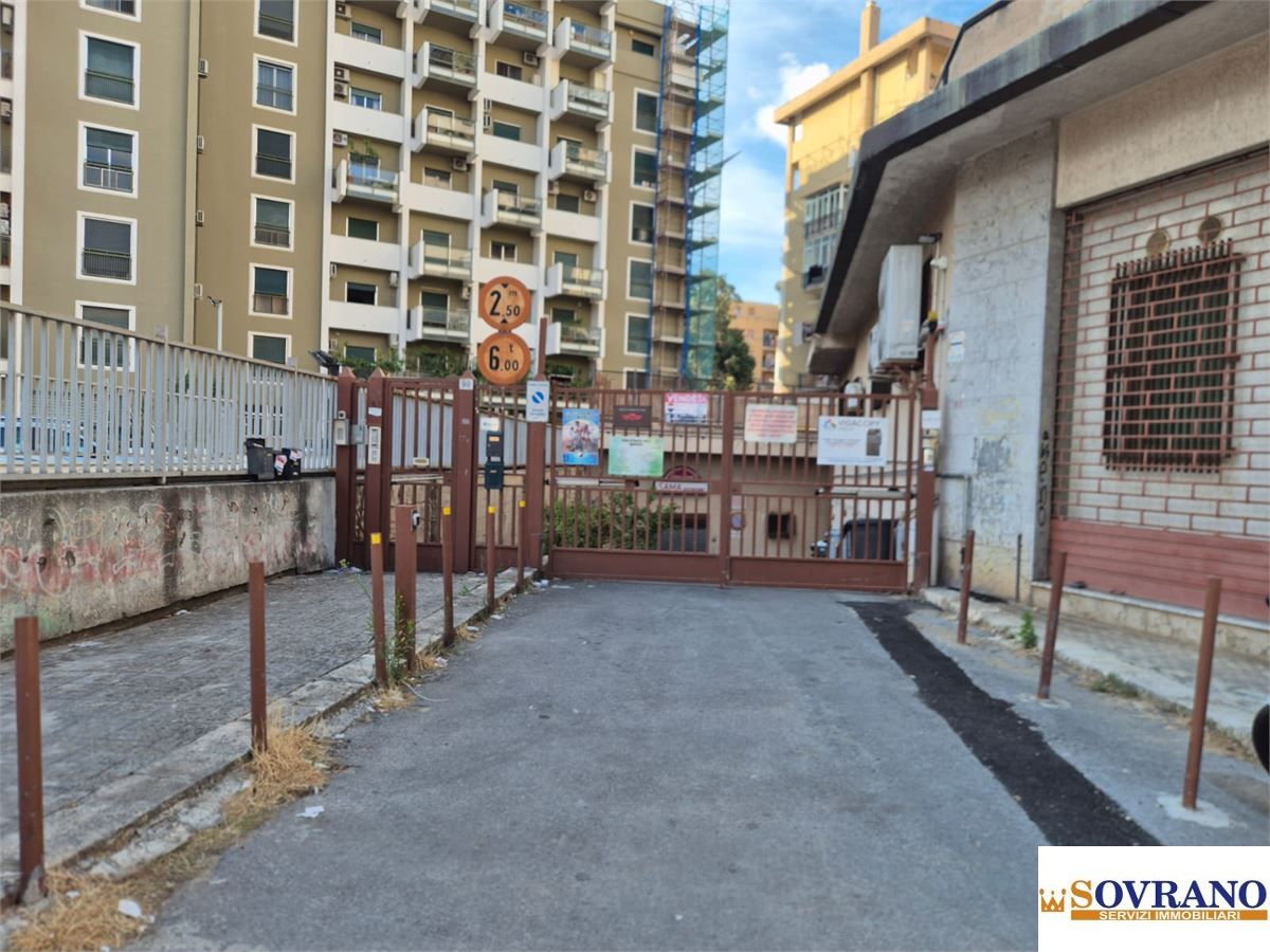 Box/Garage 15mq in vendita a Palermo