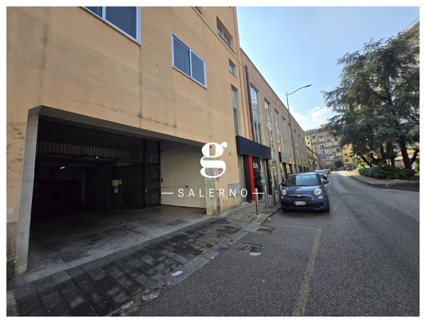Box/Garage 17mq in vendita a Salerno
