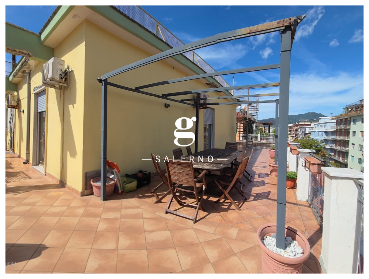 Quadrilocale vista mare a Salerno