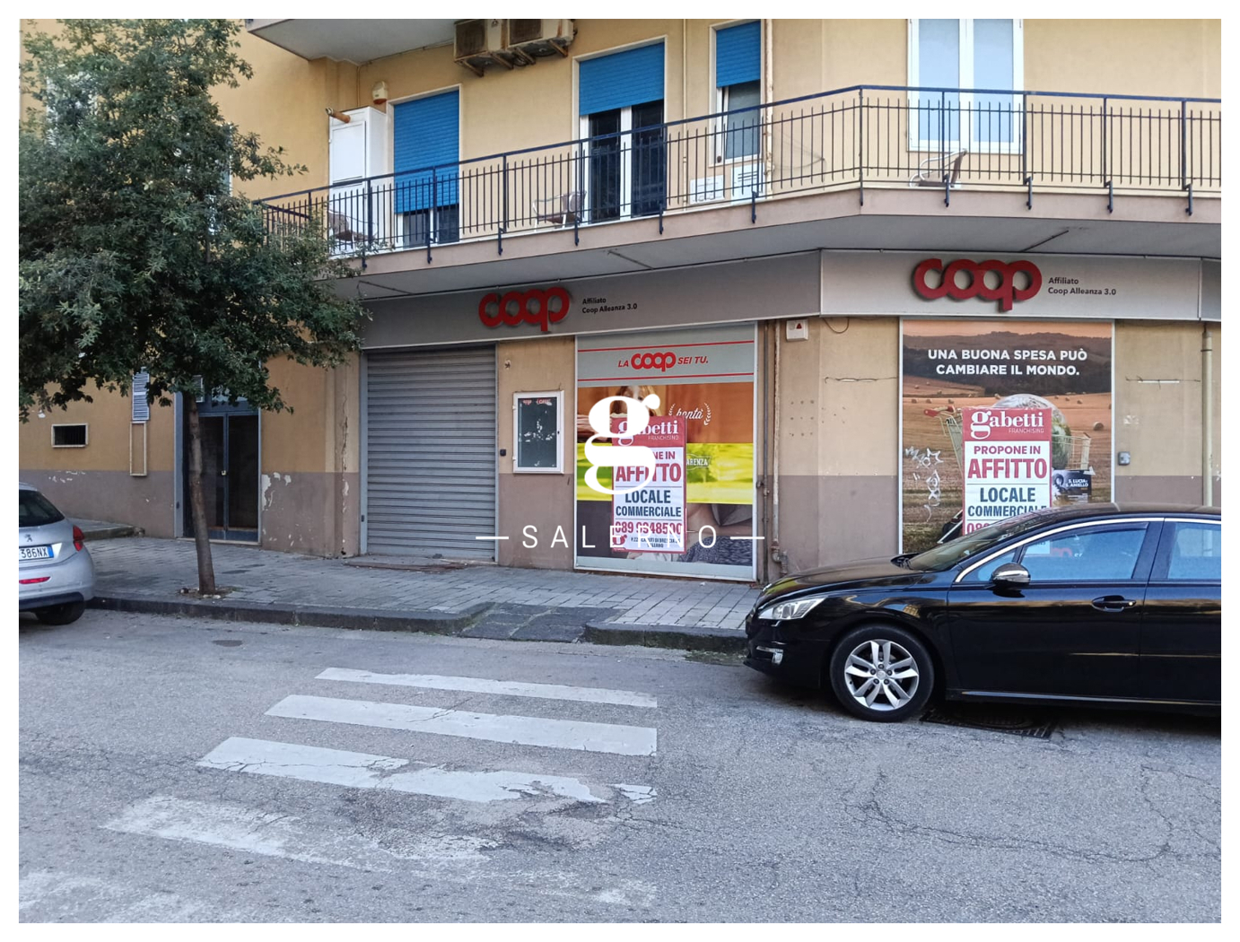 Negozio in affitto a Salerno