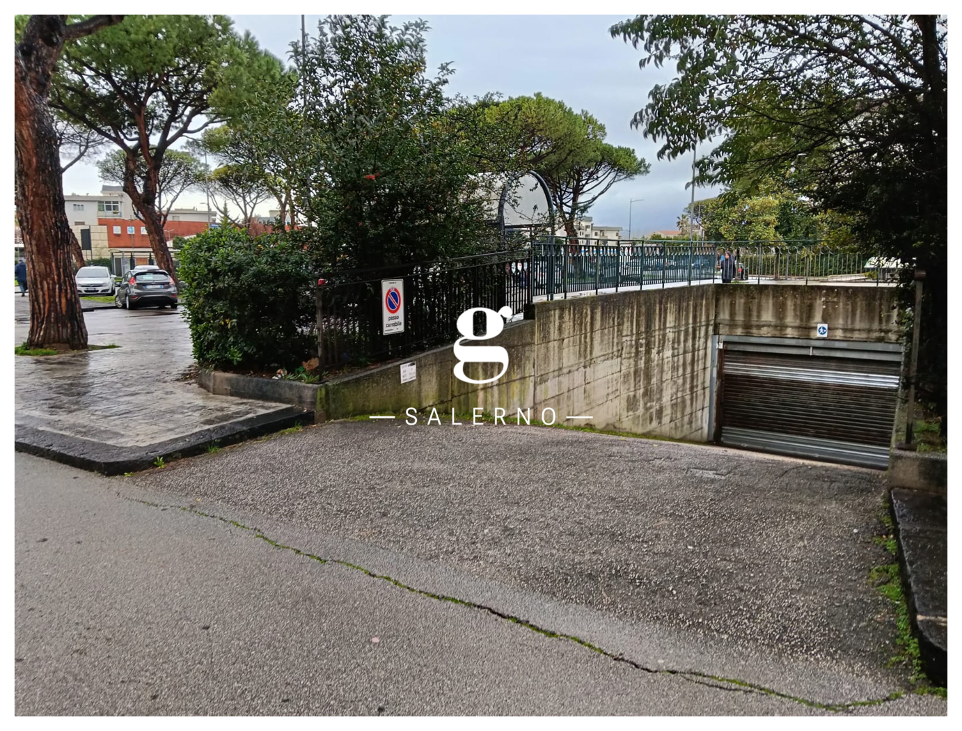 Box/Garage 35mq in vendita a Salerno