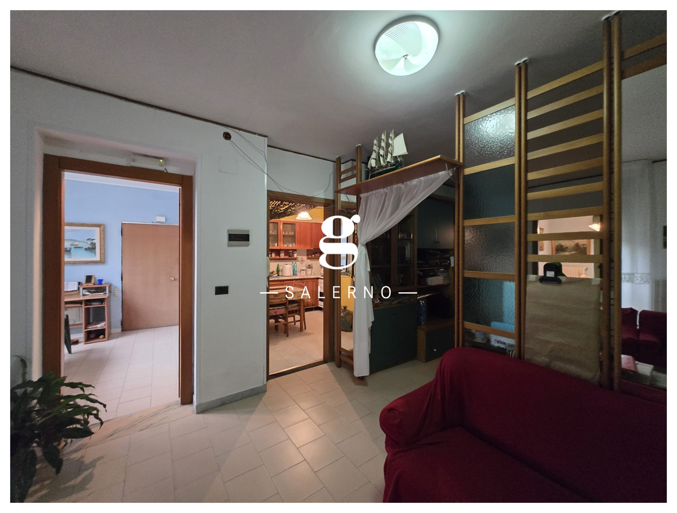 Quadrilocale con giardino a Salerno