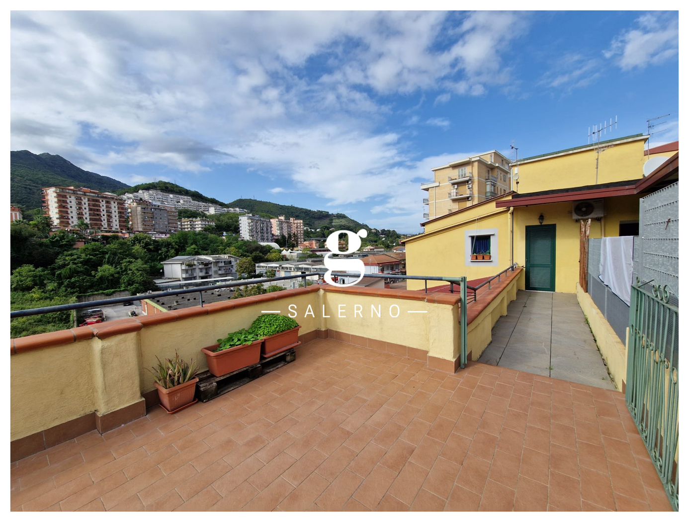 Bilocale arredato in affitto a Salerno