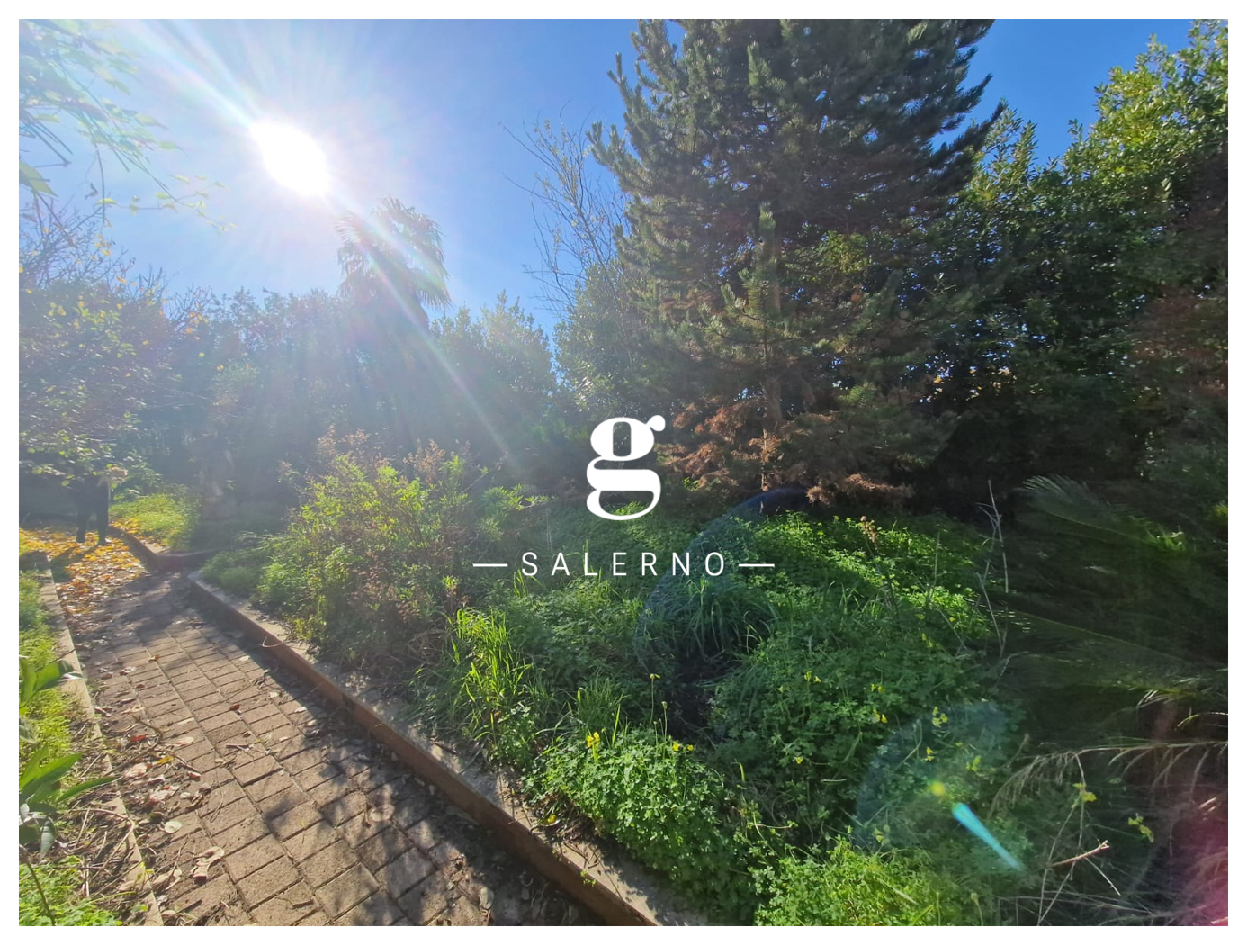 Villa Bifamiliare con giardino a Salerno