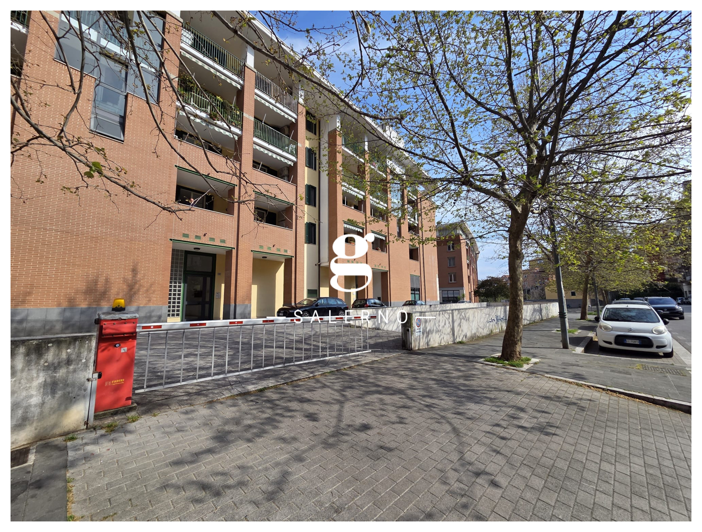 Box/Garage 19mq in vendita a Salerno