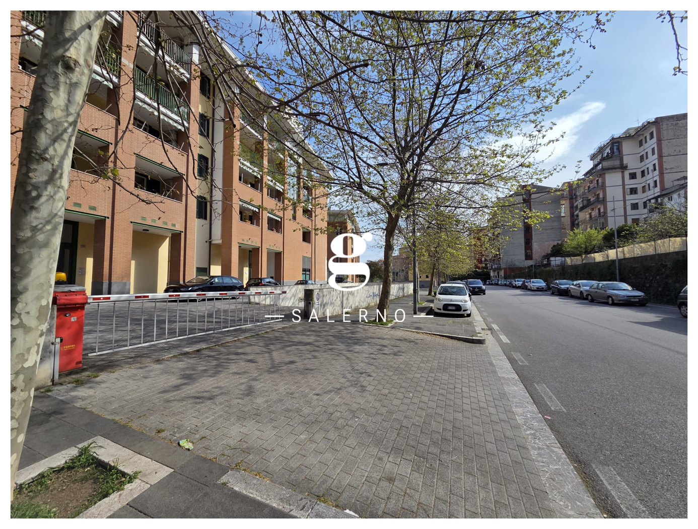 Box/Garage 19mq in vendita a Salerno