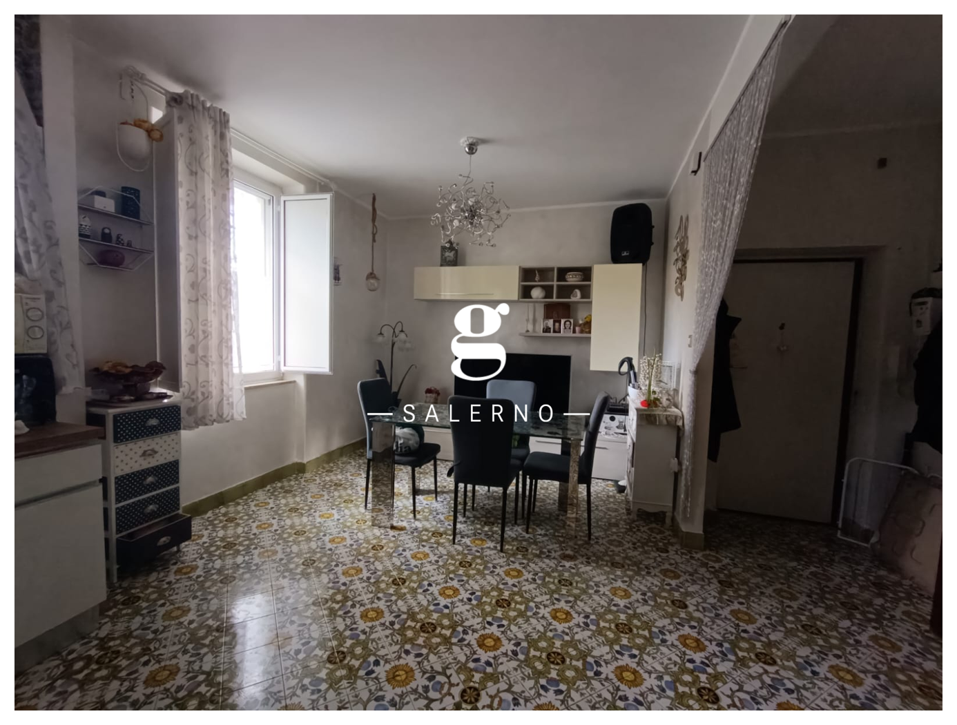 Trilocale ristrutturato a Salerno