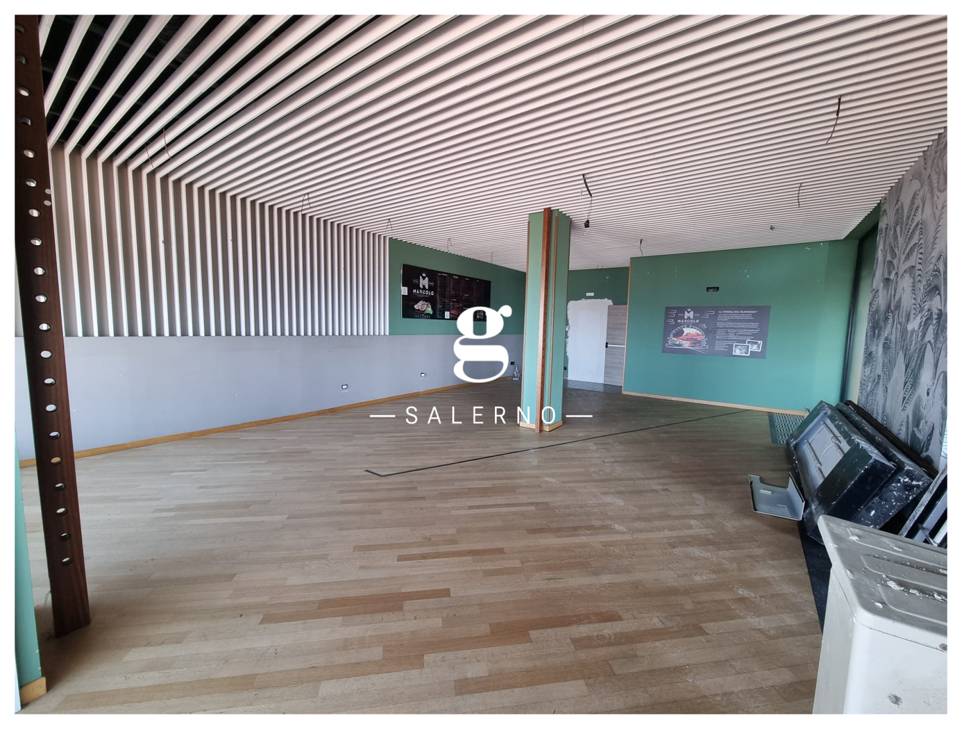 Negozio in affitto a Salerno