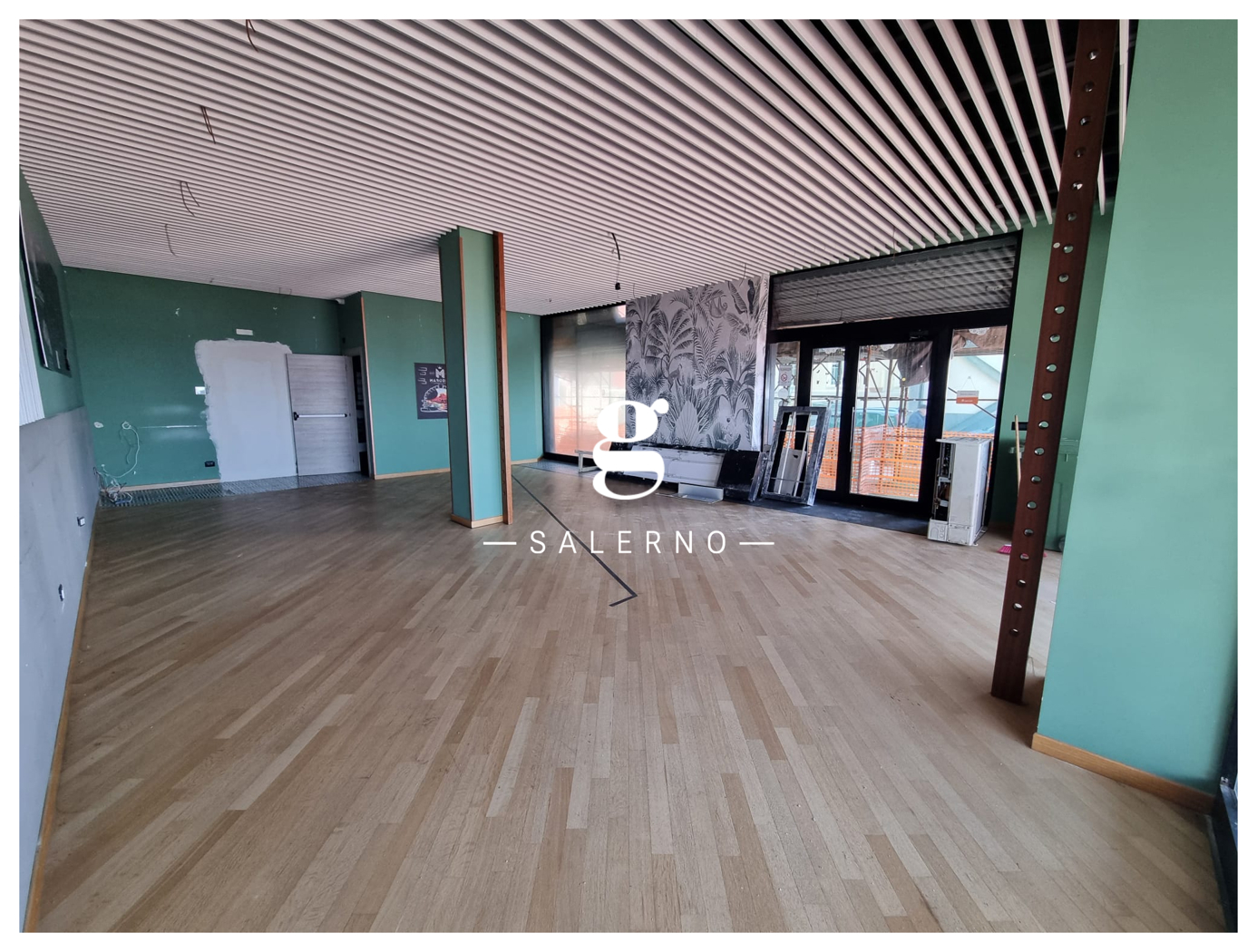 Negozio in affitto a Salerno