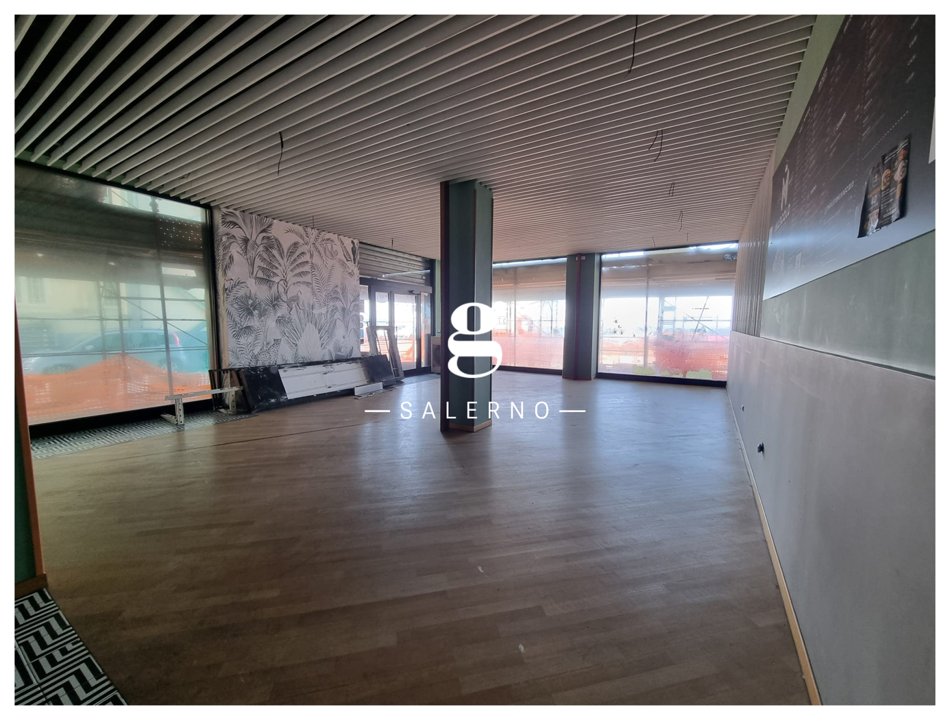 Negozio in affitto a Salerno