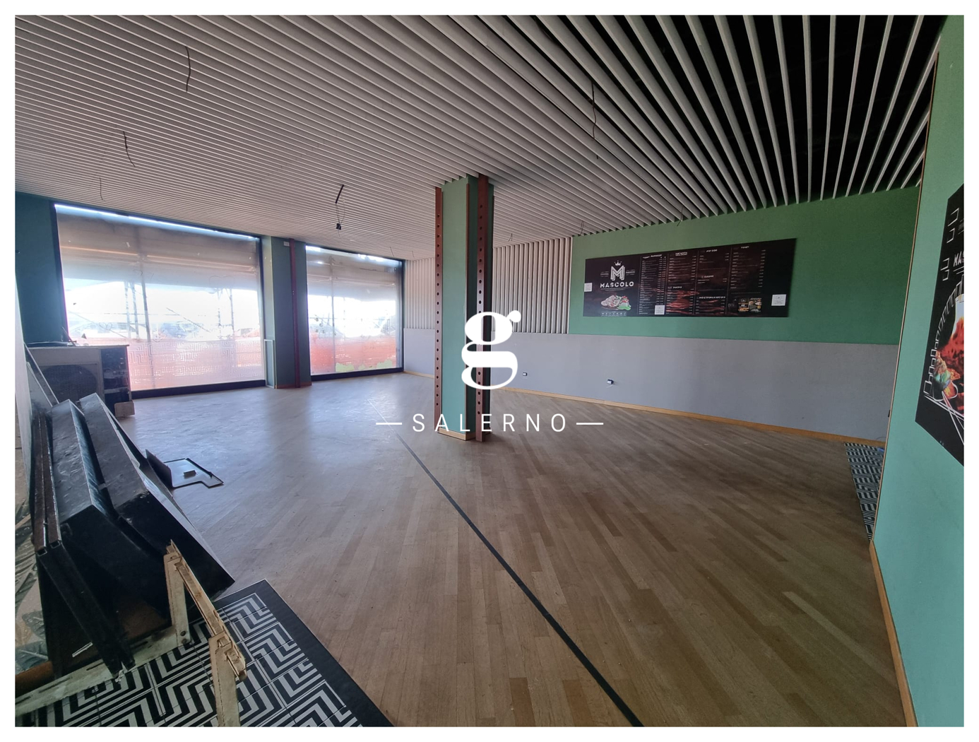 Negozio in affitto a Salerno