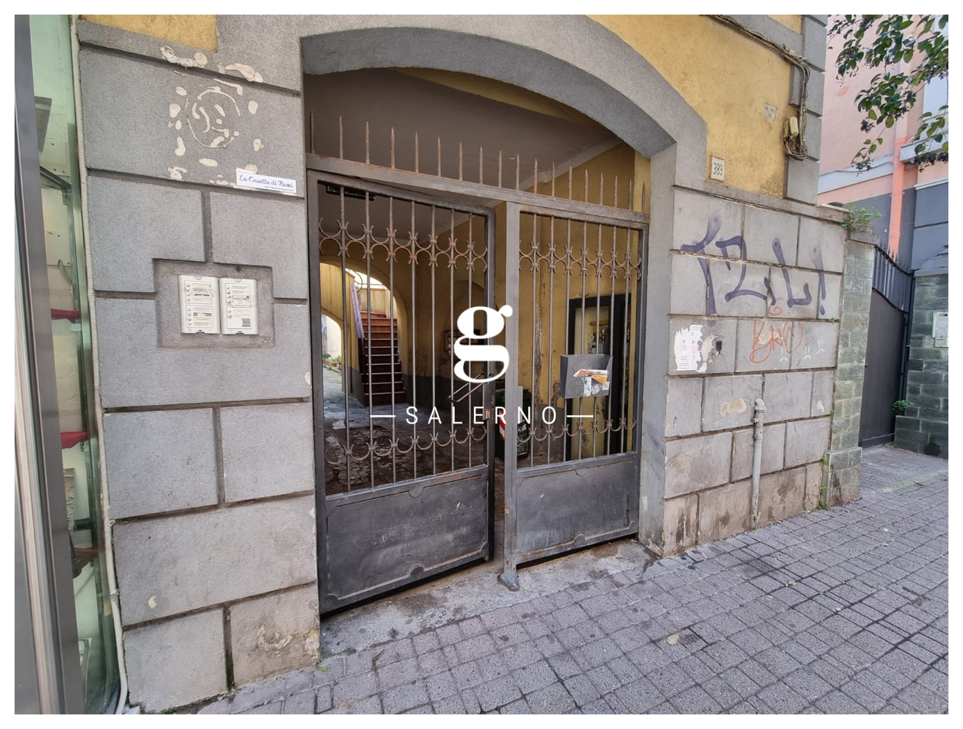 Monolocale arredato in affitto a Salerno