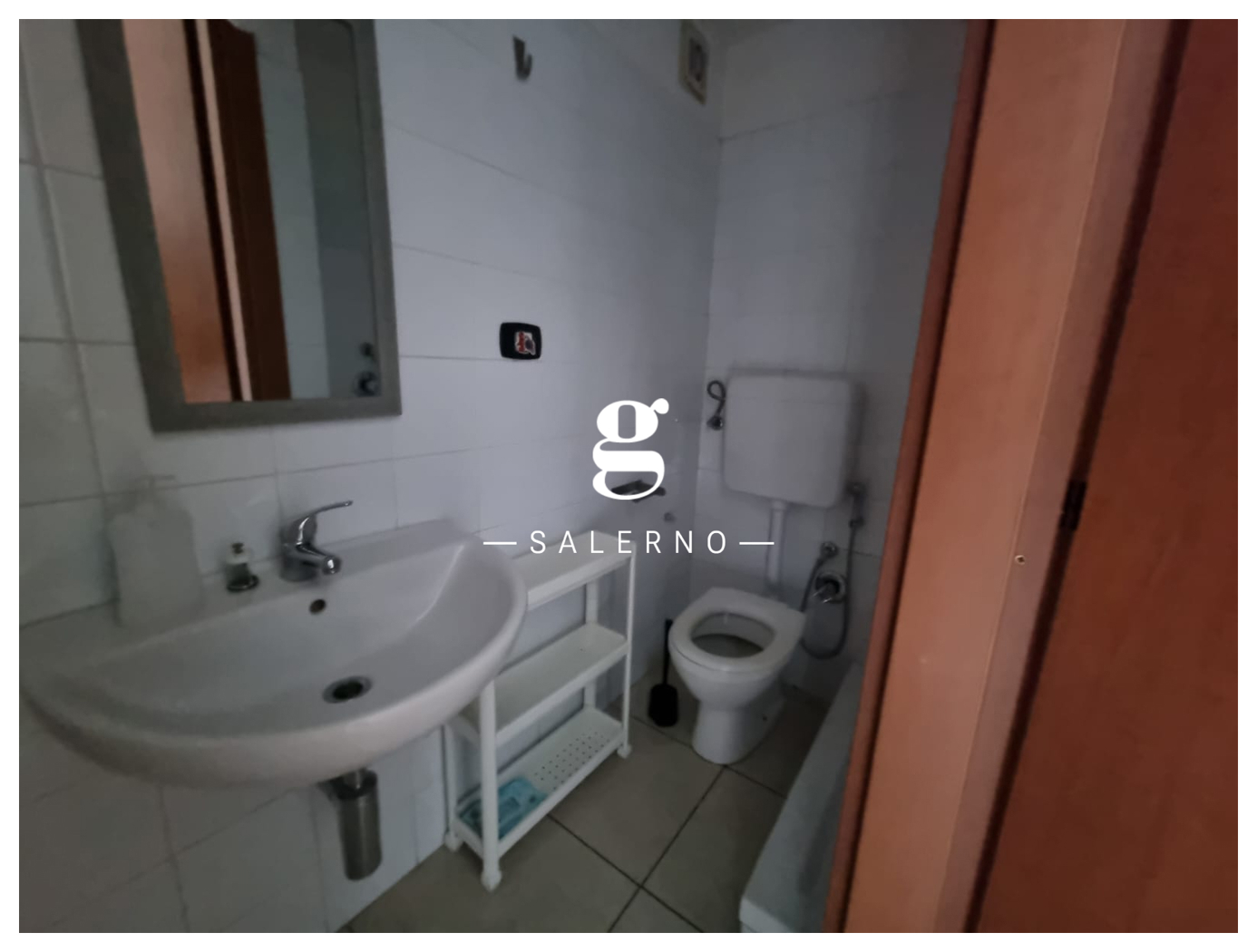 Monolocale arredato in affitto a Salerno